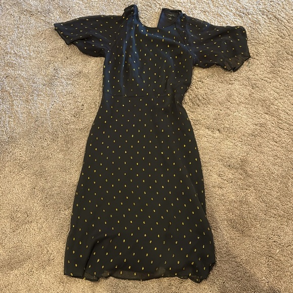 Ann Taylor Dresses & Skirts - ANN TAYLOR Petite Flutter Sleeve Dress Black metallic Petite Dress sz 4P